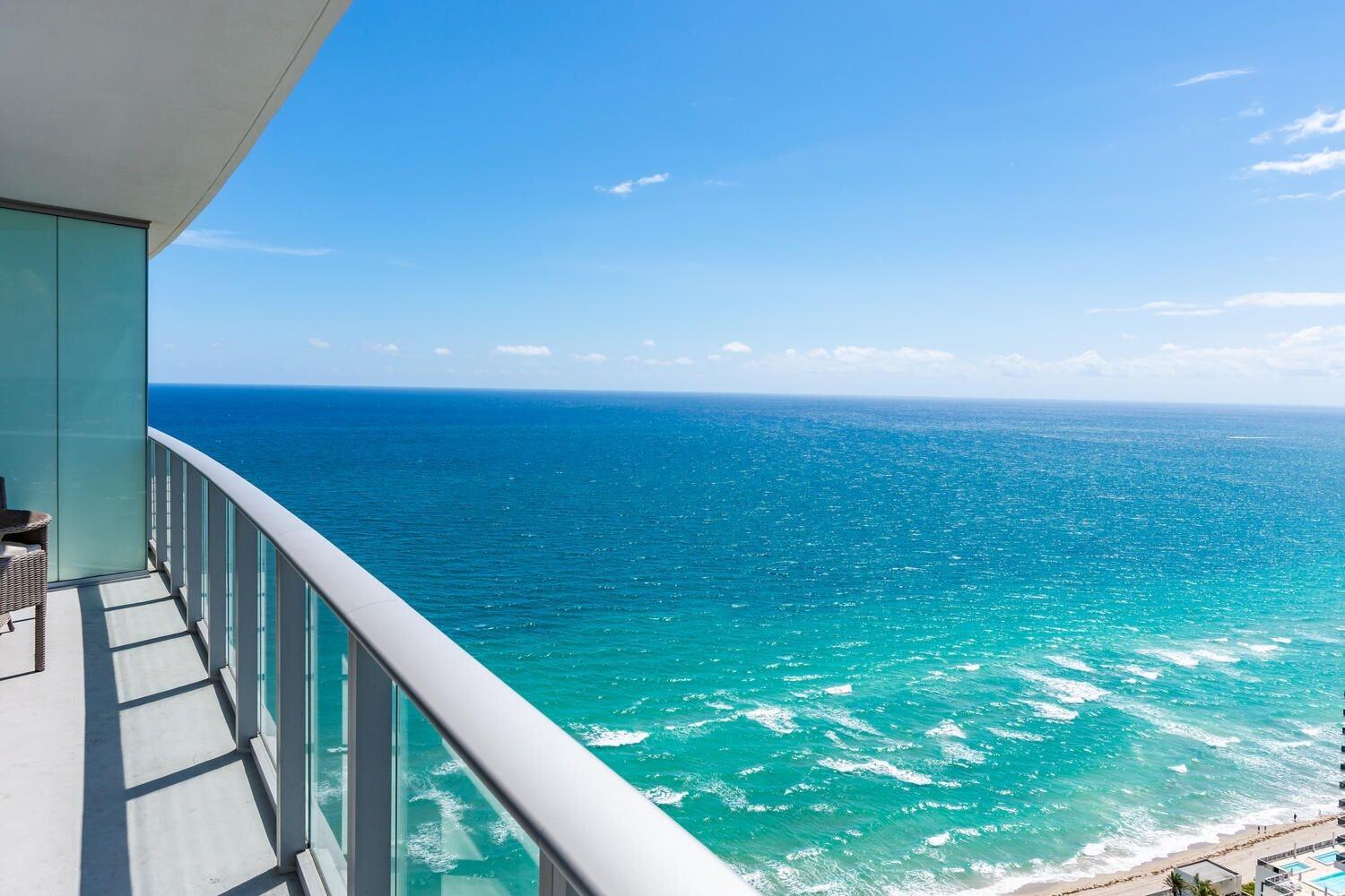 Lyfe Resort & Residences Beverley Beach Exterior foto